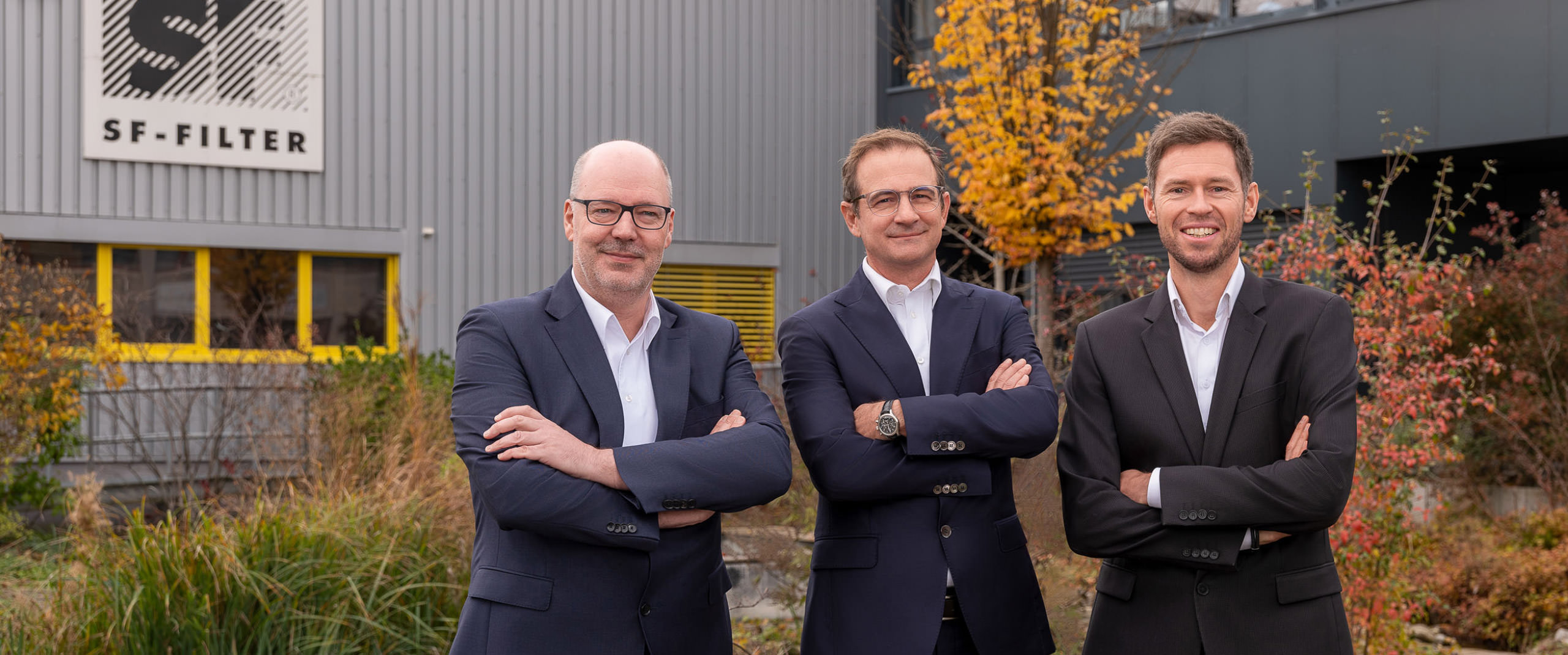 Roger Manges (COO), Christoph Jenni (CFO) and Daniel Infanger (CEO) outside SF-Filter's headquarters.